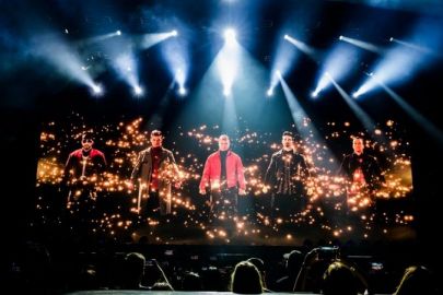 สมราคาบอยแบนด์ในตำนาน 5 ศิลปินวง Backstreet Boys ขนเพลงฮิตเอาใจแฟนชาวไทย แดนซ์กันกระจาย!